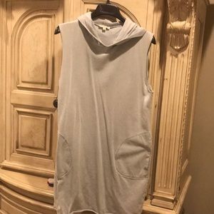 Umgee sleeveless hoodie dress with pockets Size S but very roomy
